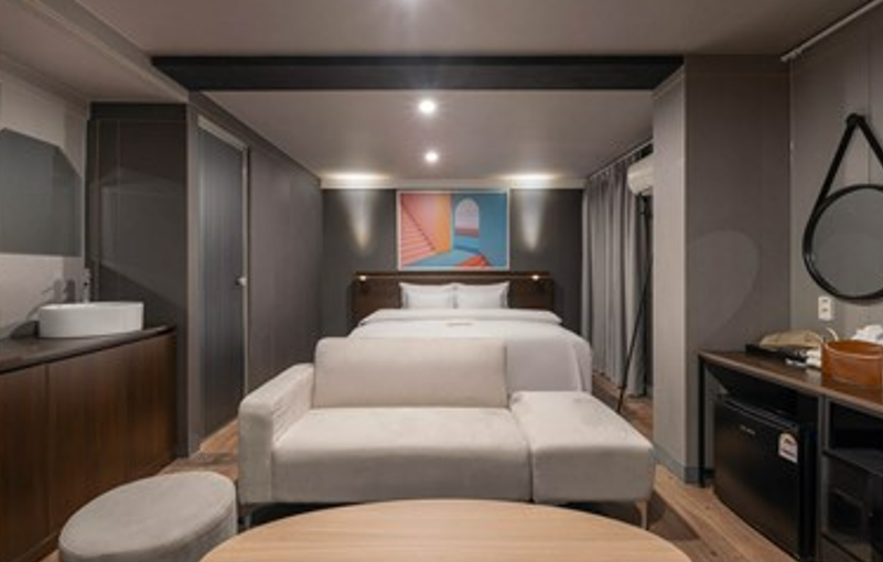 URBAN HOTEL & PLAY 리모델링 후